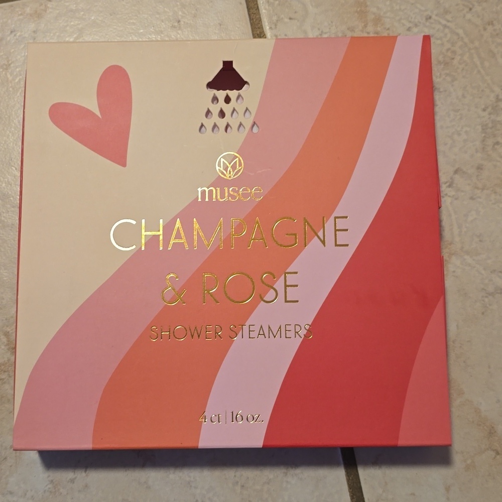 NWT Musee CHAMPAGNE AND ROSE Shower Steamers